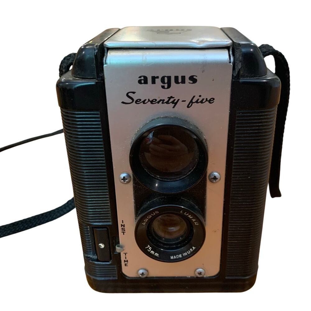 Argus Seventy-Five Twin-Lens Box Camera Vintage 620 Film Large Viewfinder